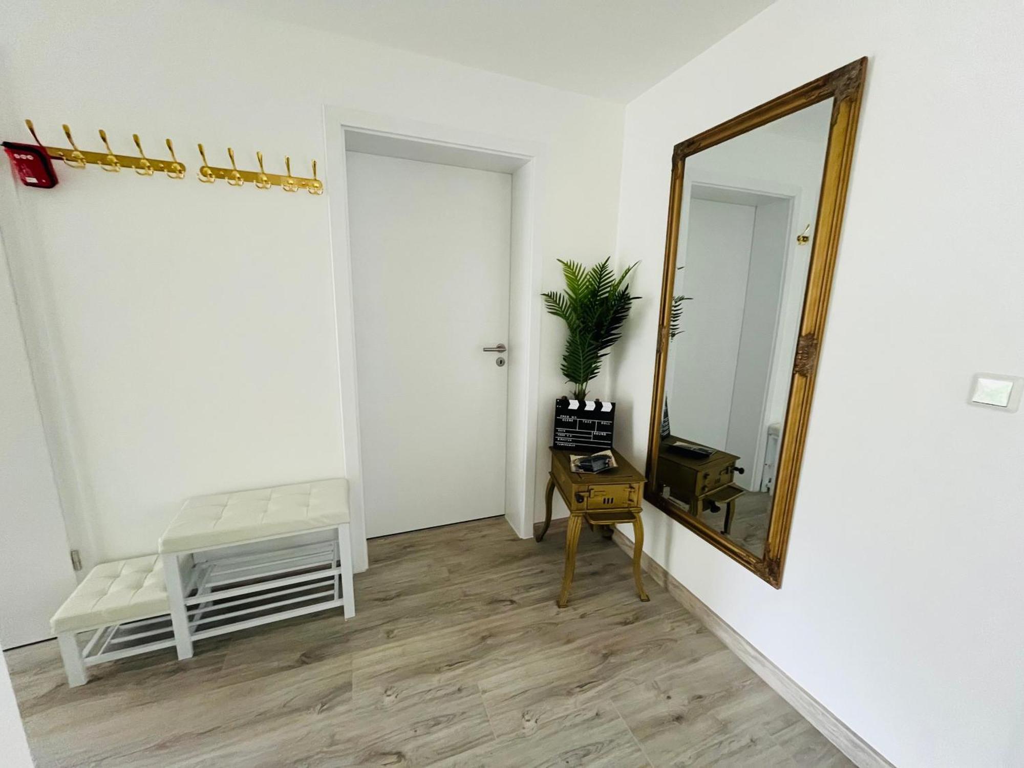 Filmap-Charmant-Modern-Zentral-Balkon-Beamer-Spieletisch Görlitz Kültér fotó