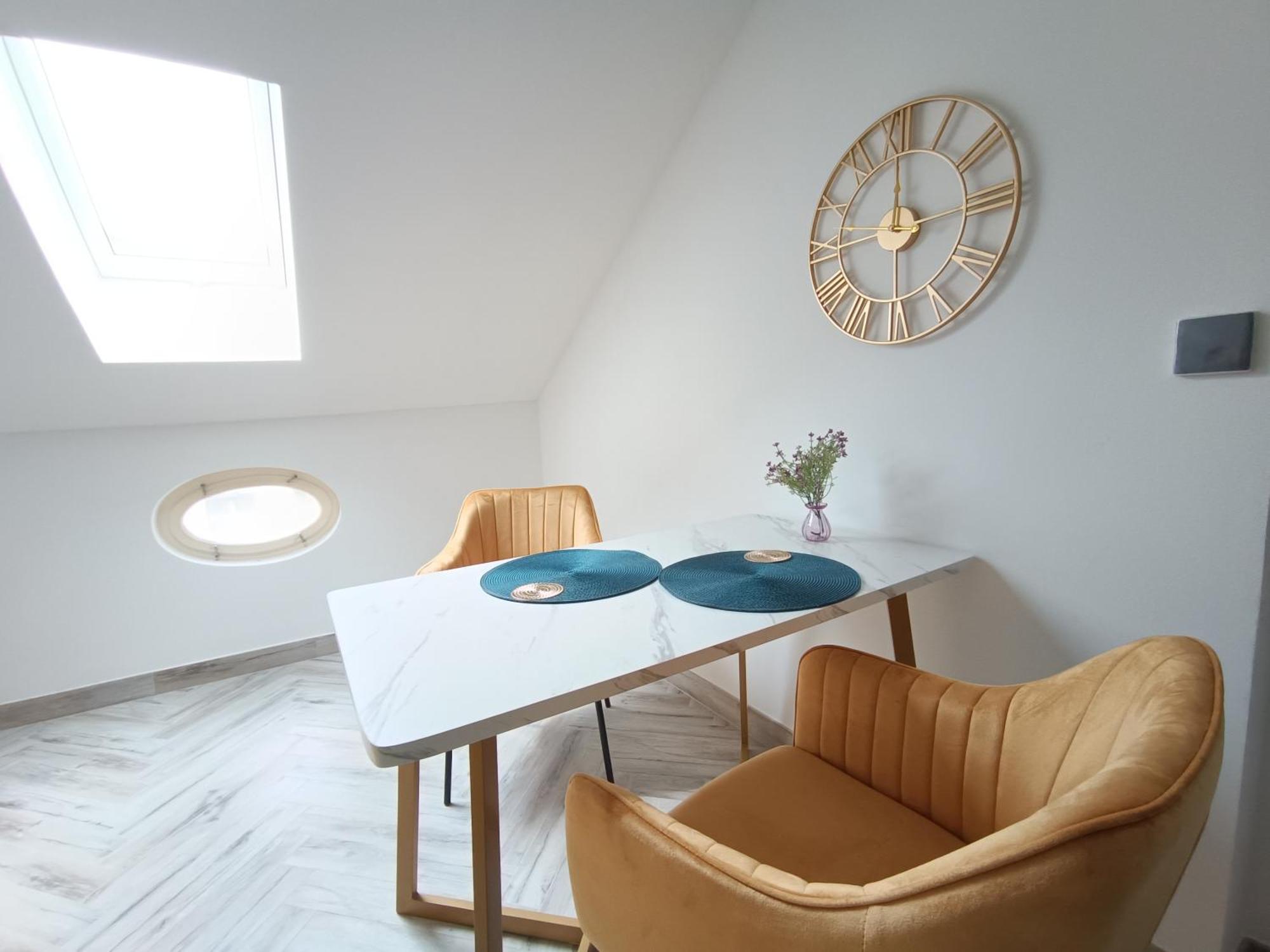 Filmap-Charmant-Modern-Zentral-Balkon-Beamer-Spieletisch Görlitz Kültér fotó